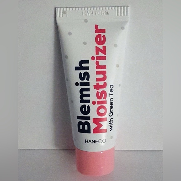 Hanhoo Other - Blemish Moisturizer with Green Tea - White and Pink